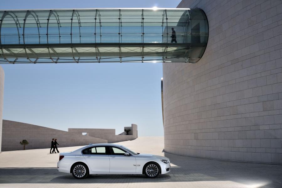  BMW 750d xDrive 2012 года  (фото 34 из 54)